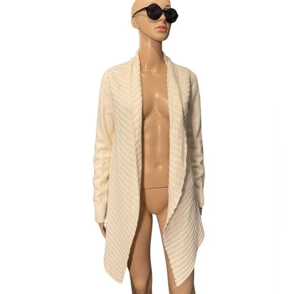 G by Guess Cream ling sleeve waterfall open knit cardigan size medium - Picture 1 of 14
